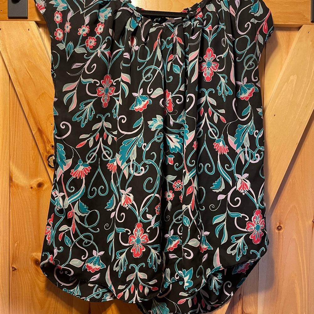 Lauren Conrad Black Floral Short Sleeve Blouse